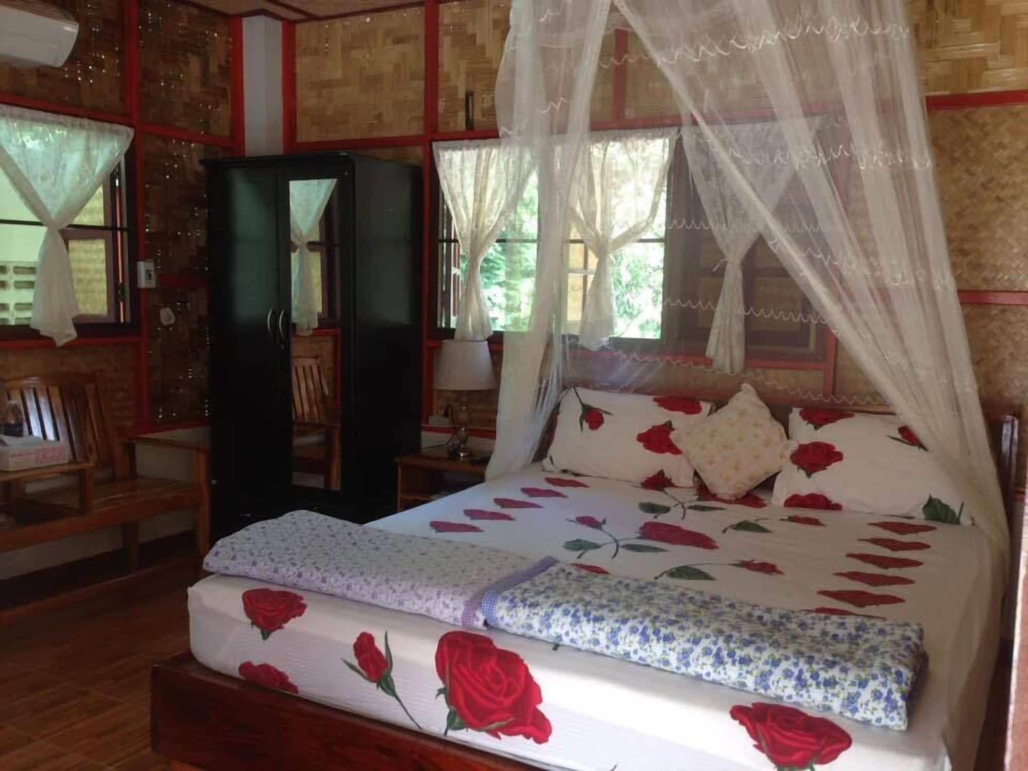 Yayee Homestay Ban Huai Maenam Noi Eksteriør bilde