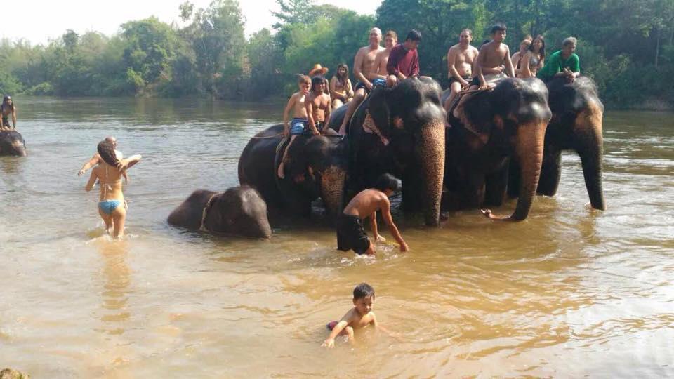 Yayee Homestay Ban Huai Maenam Noi Eksteriør bilde