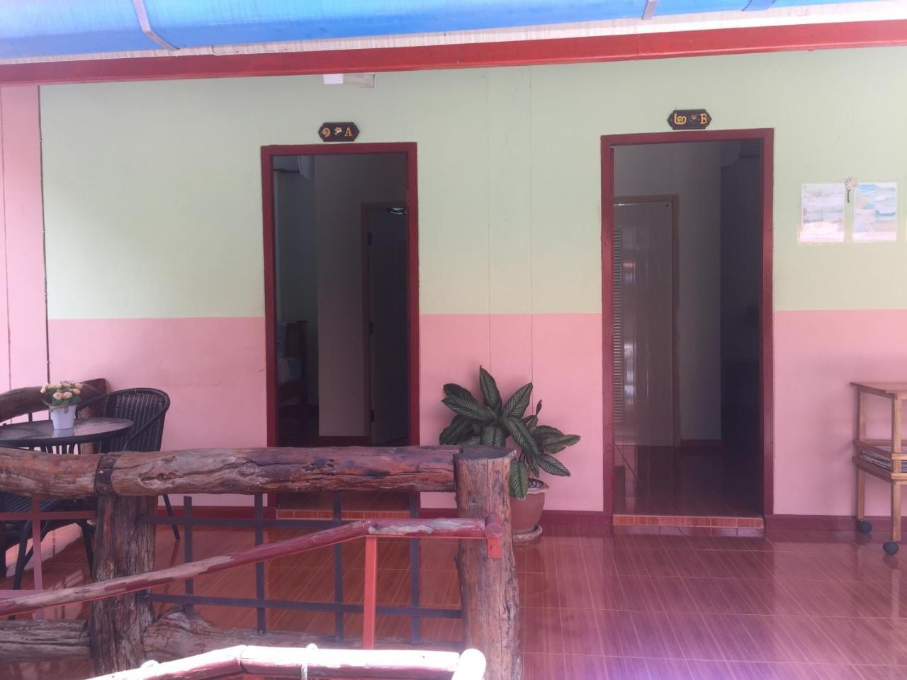 Yayee Homestay Ban Huai Maenam Noi Eksteriør bilde