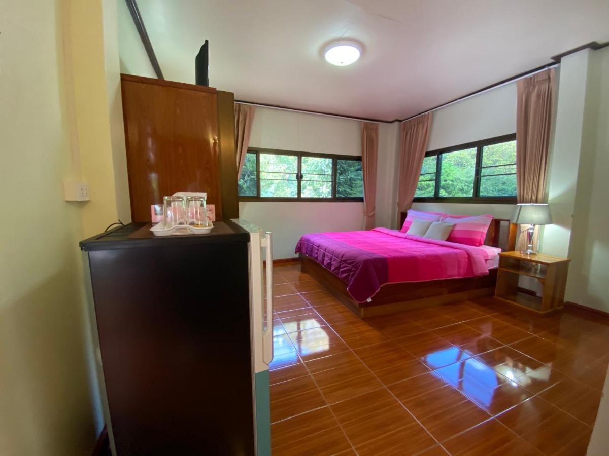 Yayee Homestay Ban Huai Maenam Noi Eksteriør bilde