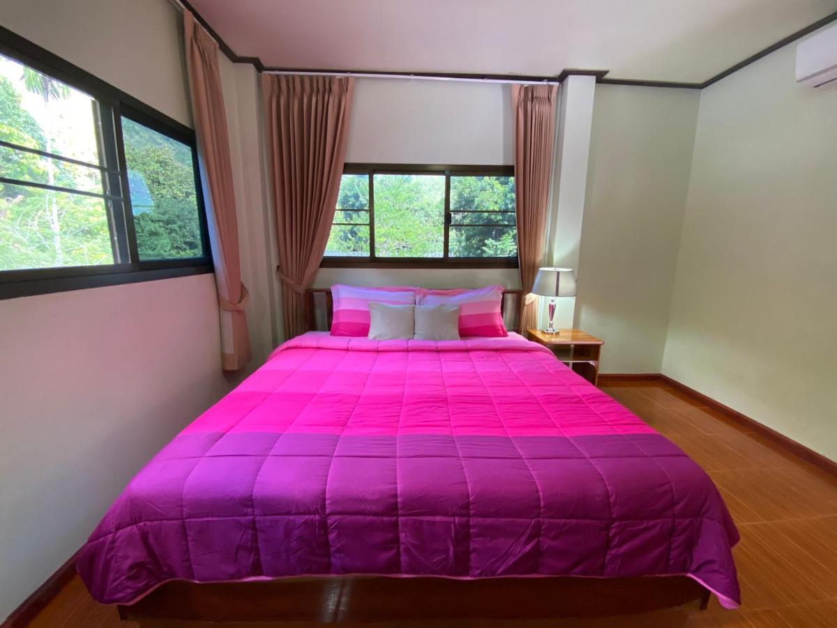 Yayee Homestay Ban Huai Maenam Noi Eksteriør bilde