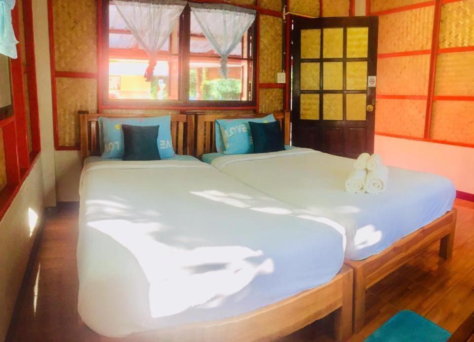 Yayee Homestay Ban Huai Maenam Noi Eksteriør bilde