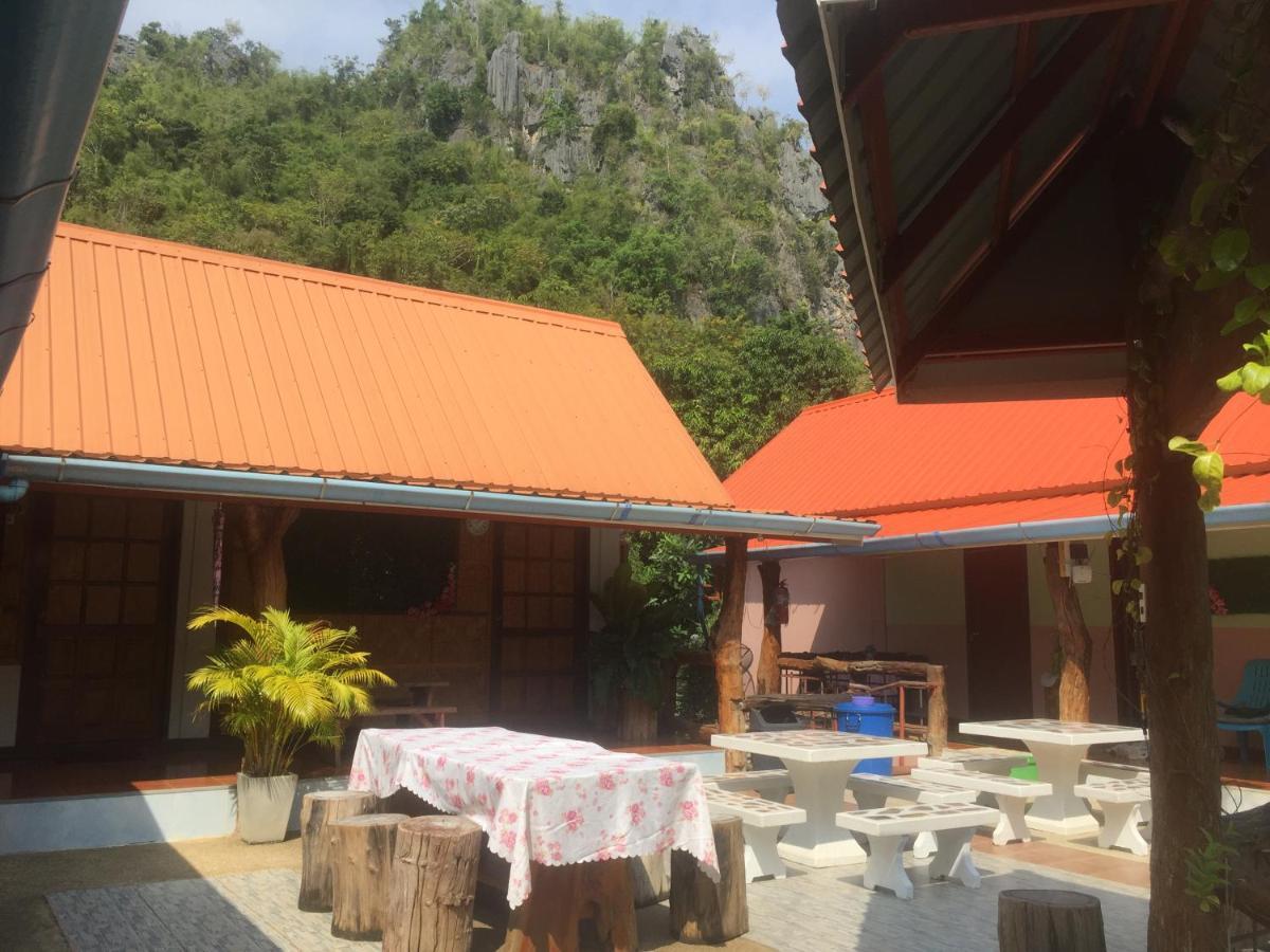 Yayee Homestay Ban Huai Maenam Noi Eksteriør bilde